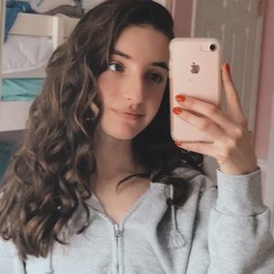 Meet your Posher, Ava